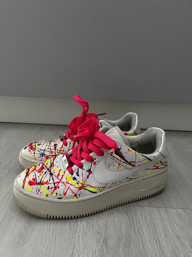 Nike Air Force 1 AR5339-100 de piele stare foarte buna