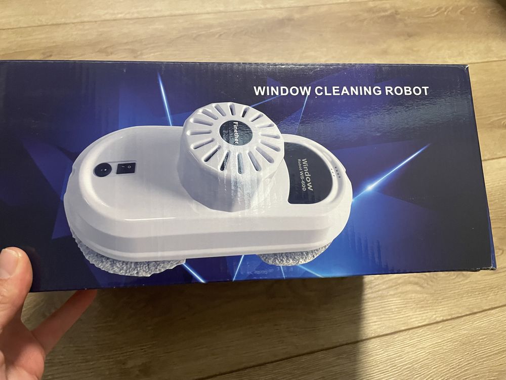 Робот за почистване на прозорци