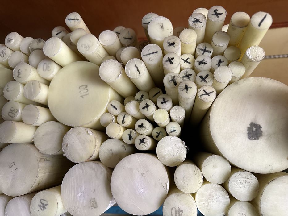 Асбест, стекло ткань, капролактан , фторопласт