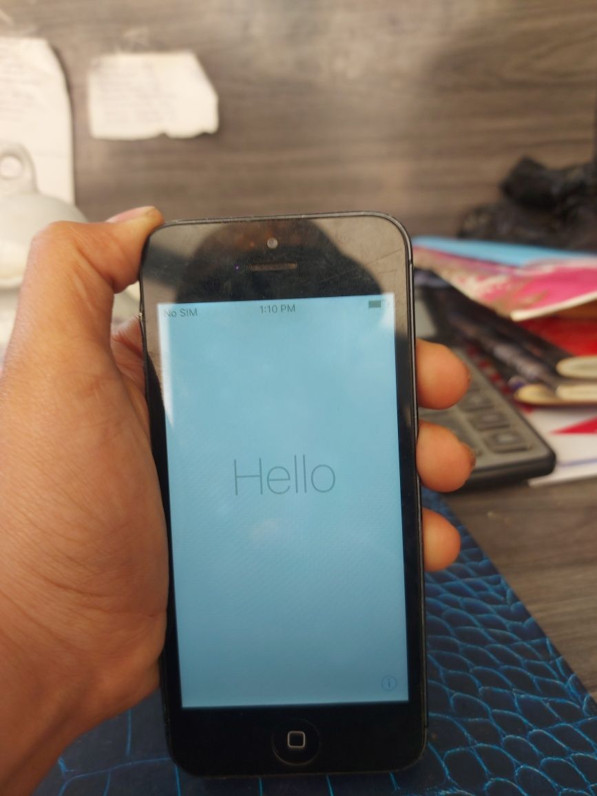 Iphone 5 holati yaxshi icouldga tushub qolgan hech qayti qirilmagan