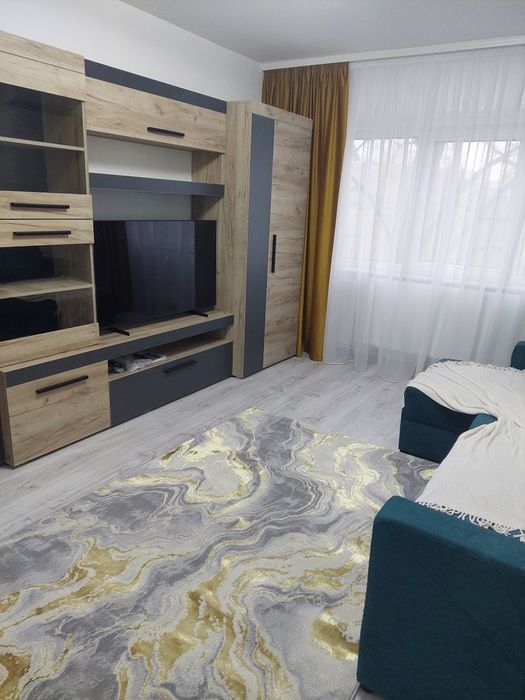 Închiriez apartament TOMIS 3, 3 camere decomandat ADAMCLISI