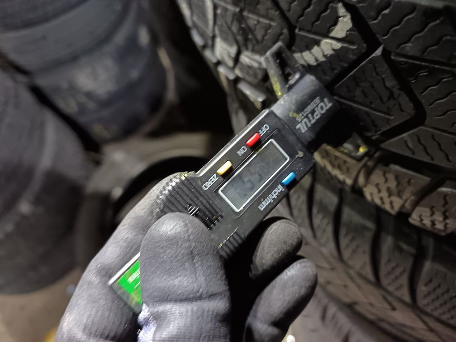 Anvelope MS iarna 225 40 19 pirelli 5.5-7mm