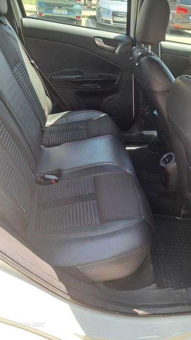 De vanzare Alfa Romeo Giulietta 1,4 Turbo Benzina - 120 CP/2011/Euro 5