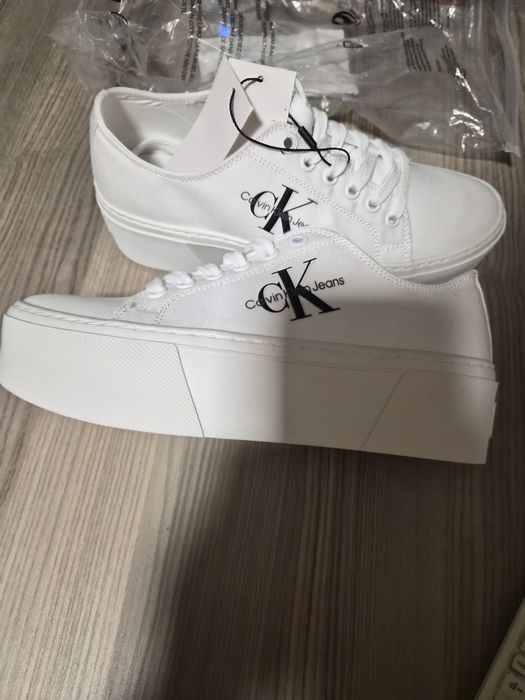 Calvin Klein Маратонки с дебела подметка номер 38