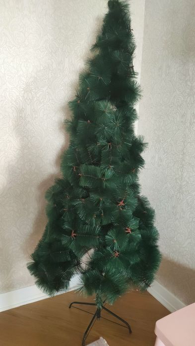 Продам ёлку искусственную, 2,1 м.