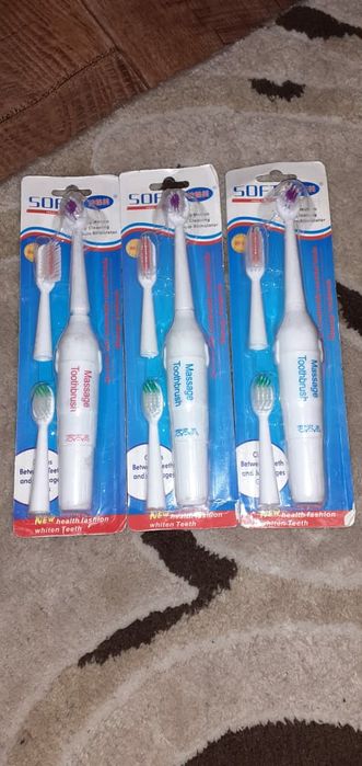 Продам электрическая зубную  щётку с 3 насадками