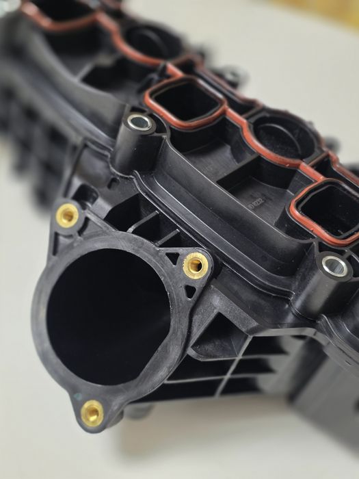 Galerie admisie + Motoraș Vw Passat CC / 2011 / 2.0 TDI / 140 cp / Noi