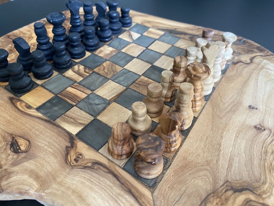 Шах от маслиново дърво handmade
