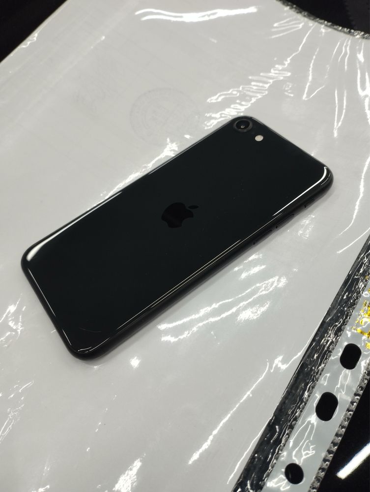 Iphone SE 2020/64gb. Ixcham va kuchli tel istaganlar uchun zur tanlov