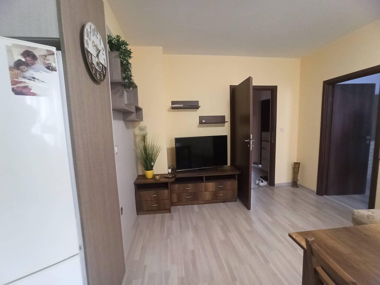 Дава се под наем Тристаен апартамент в Пловдив, Съдийски - 100 кв.м за 500 € - Снимка #2