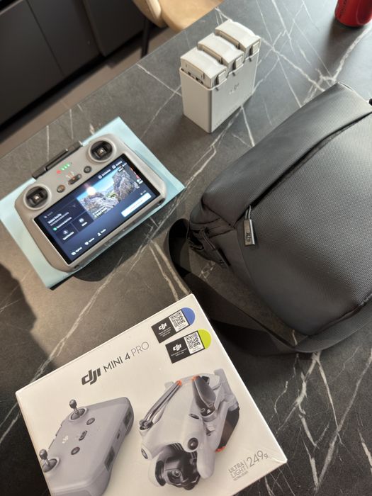 DJI Mini 4 PRO Fly More Combo