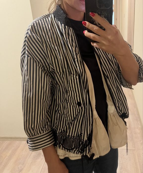 Оеигинално яке на moncler