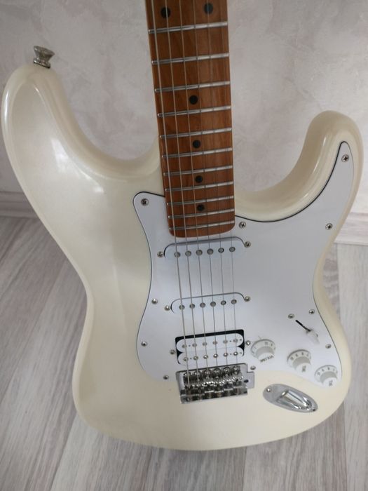 Электрогитара мазевая