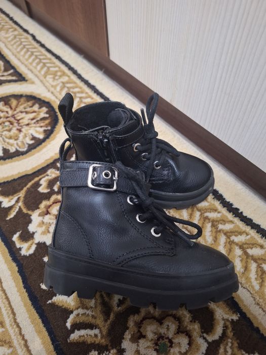 Ghetuțe negre H&M fetițe