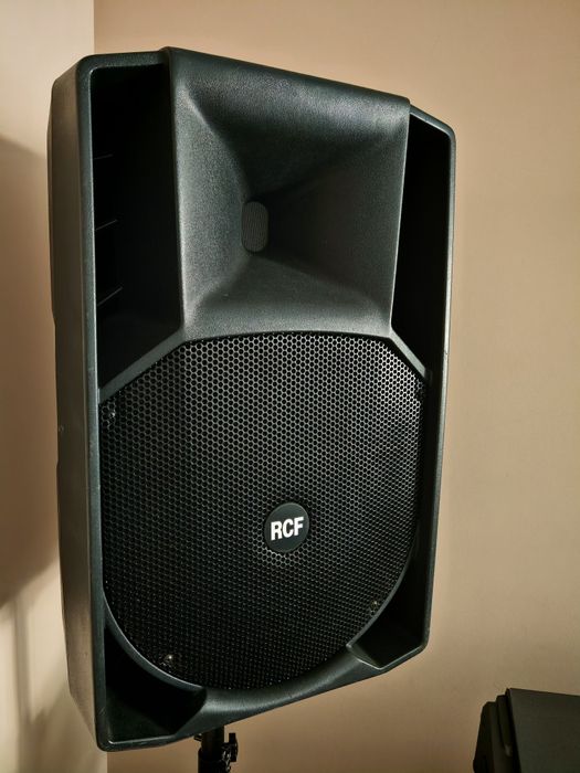 Boxe pasive Rcf 725