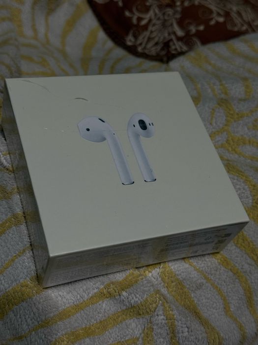 продам Airpods 2 поколения и Airpods Pro