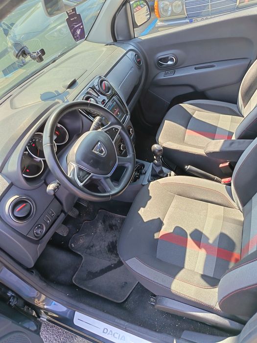 Vand Dacia Lodgy STAPWAY editie TECHROUD 1.5 116cp 7 locuri
