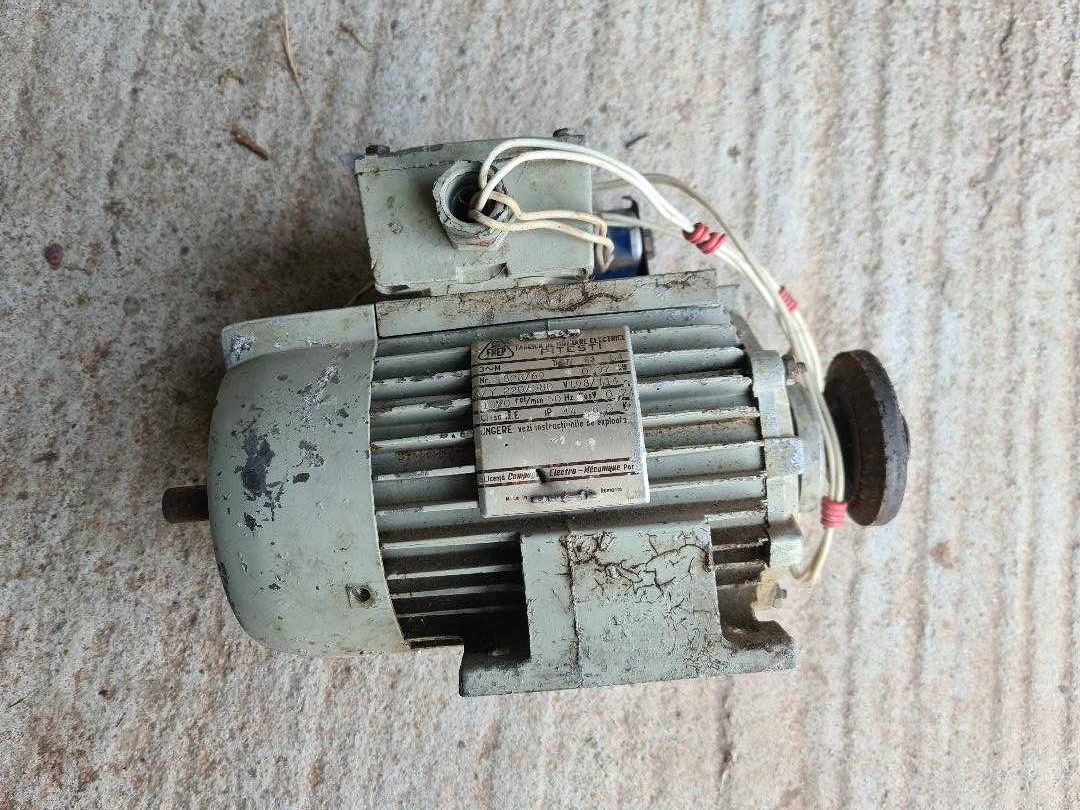 motor electric 0.37 kW