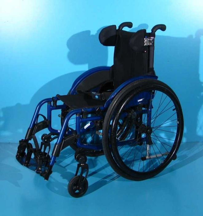 Scaun cu rotile din aluminiu activ Meyra / latime sezut 36 cm