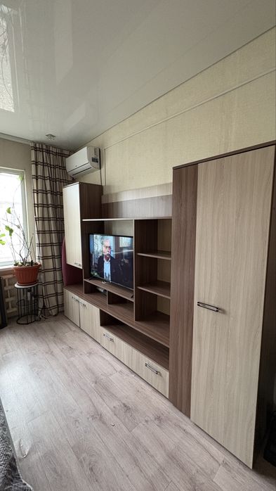 Продам стенку .