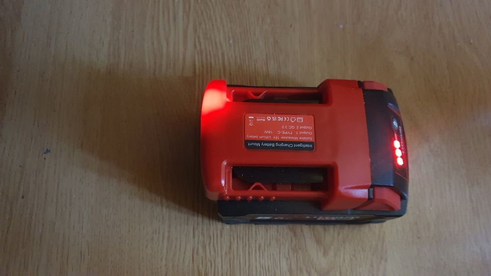 Baterie Milwaukee 5.0 Amp. nouă + adaptor Usb.