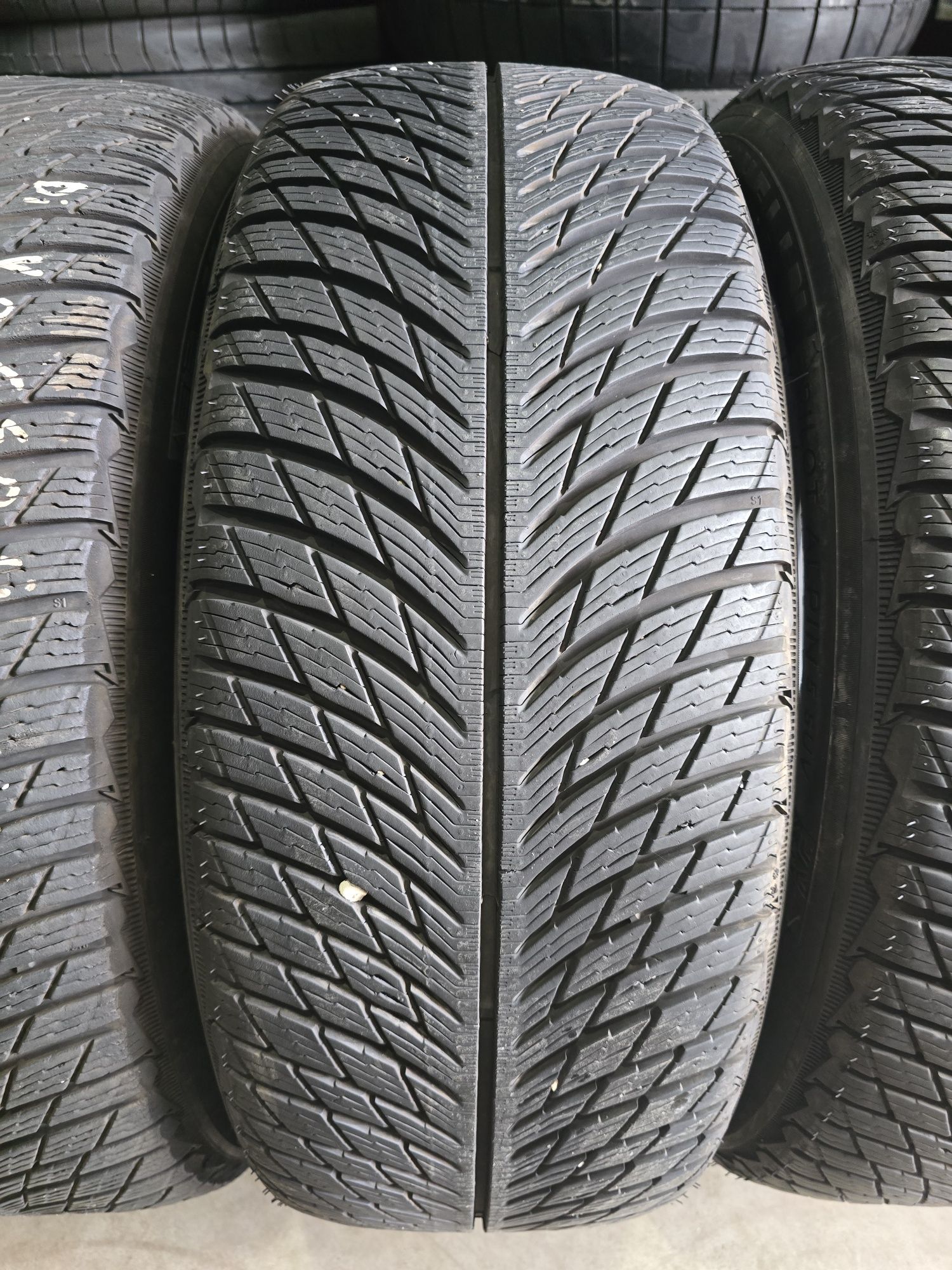 235/50/19 MICHELIN 4бр