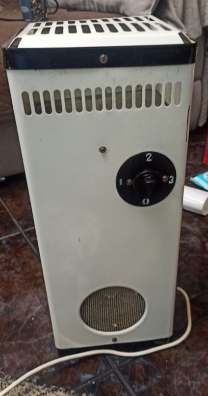 Radiator electric cu ventilator 1977