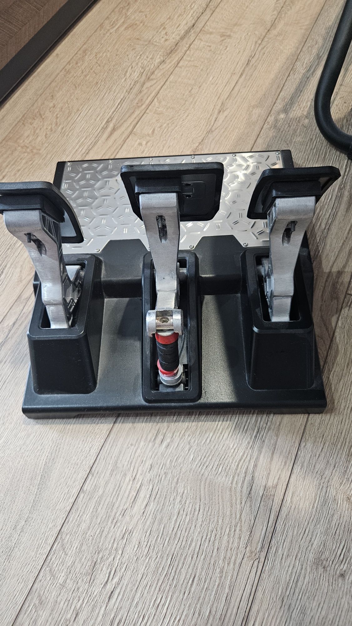 Симулатор Thrustmaster
