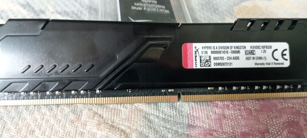Vând memorie RAM 8 gb