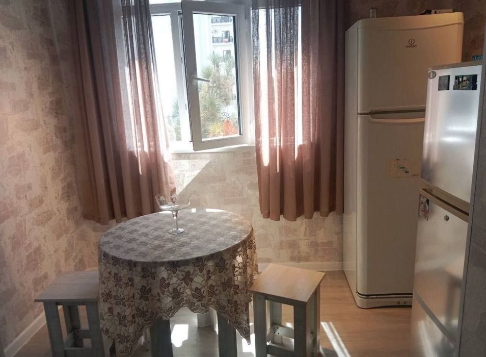 Срочно Продаётся Ц6 2/4/4 с мебелью техникой реморт хороший !