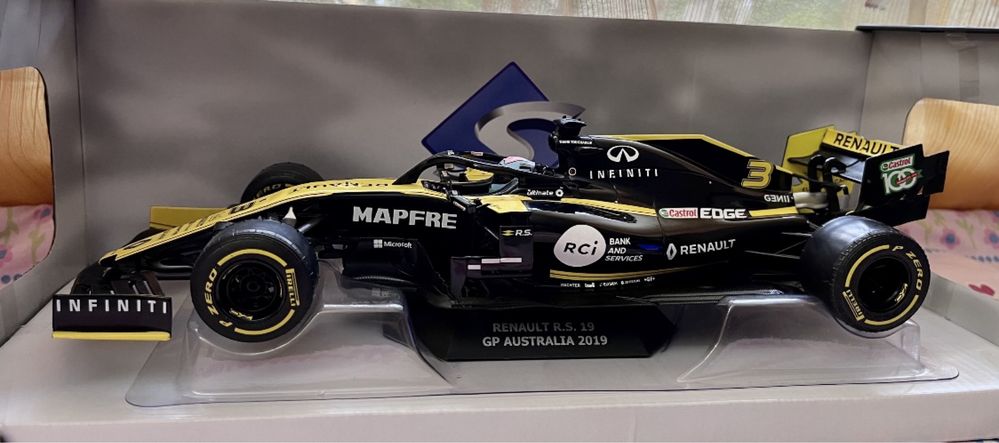 Macheta formula 1 f1 scara 1/18 Renault RS 19 din 2019