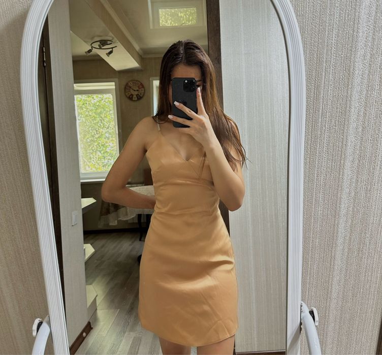 Продам новое коктейльное платье, 42р