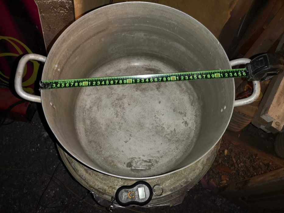 продам алюминиевую  флягу 20 л и кастрюлю 50 л