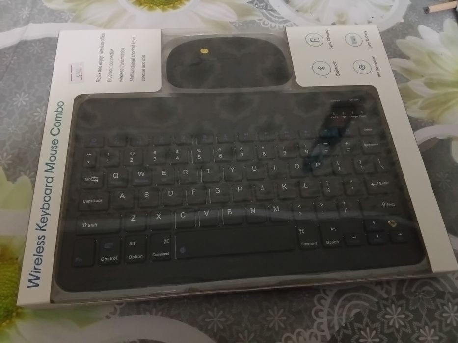 Клавиратура и мышка на блютузе хорошо работаючий