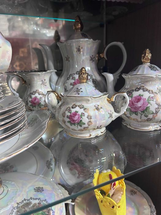 Продам  сервиз чайный "Роза"
