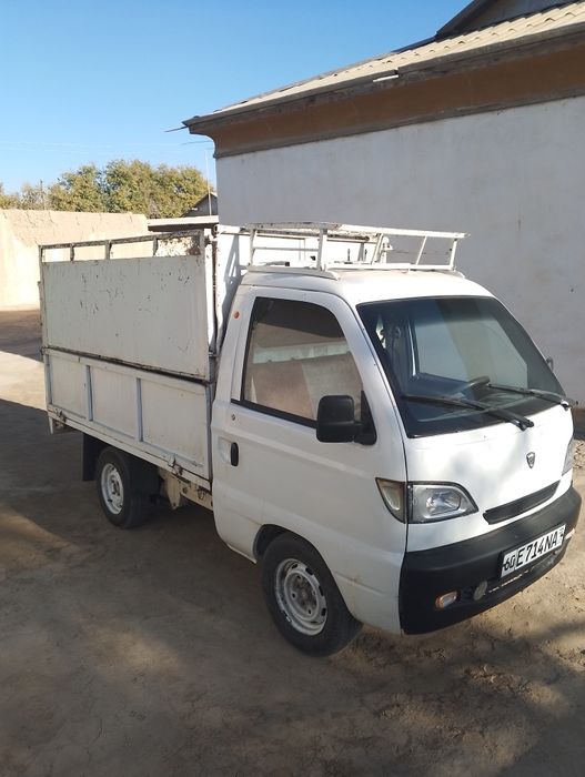 Хитой Лабо сотилади