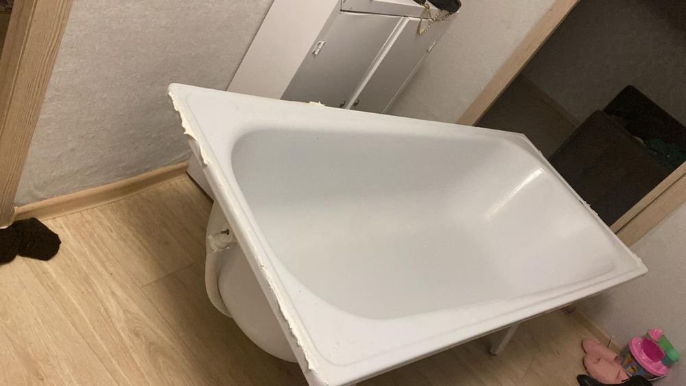 Продам ванну размер длина 170, ширина 75, глубина 38