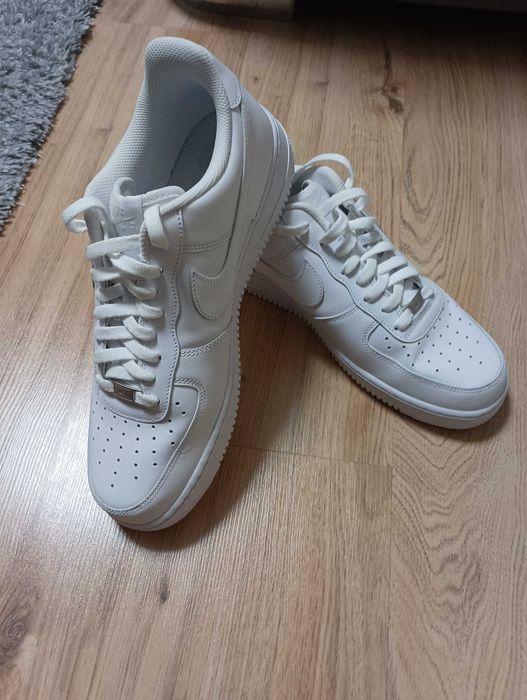 Маратонки Nike...