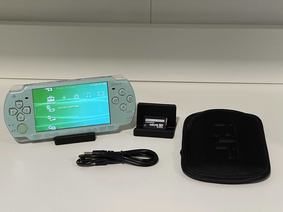 Sony PSP 2000 Mint Green Modata (plus accesorii)