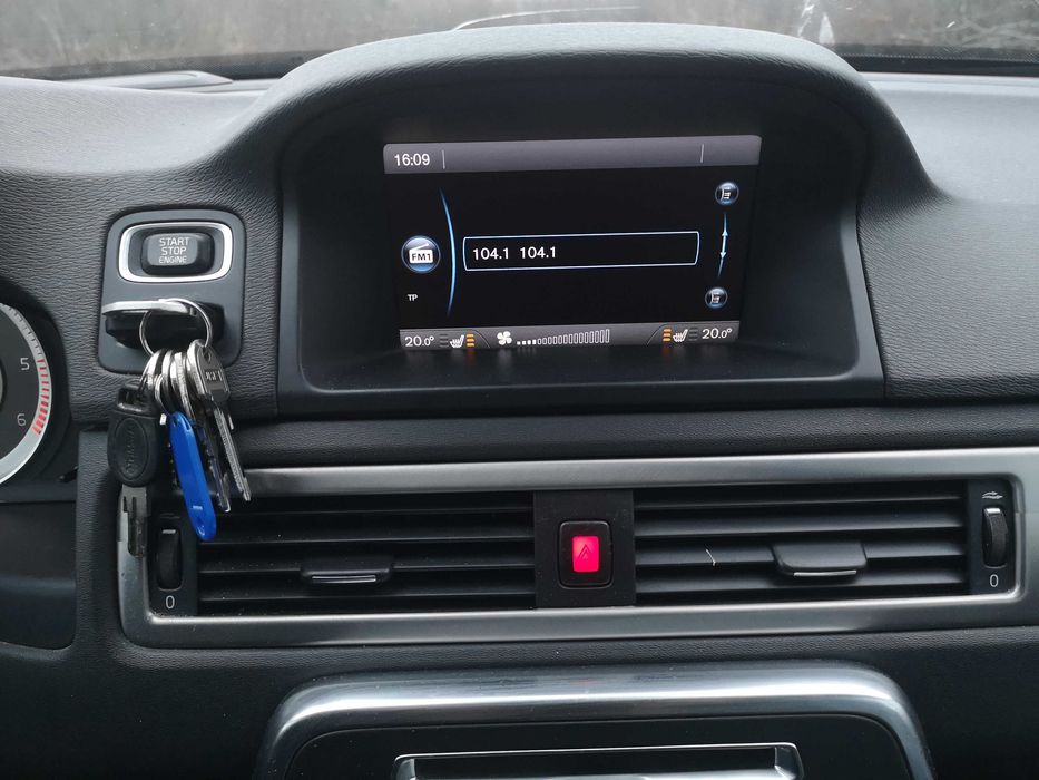 Volvo XC70 SUMMUM, 2,4 diesel, D5 euro 5,cutie automata, an 2012, 4x4