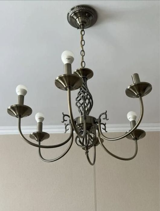 Срочно люстра 6 рожковая