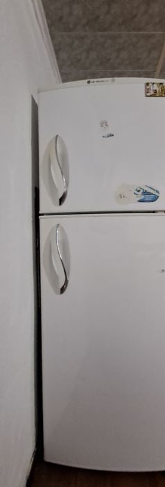 LG Холодильник сатылады