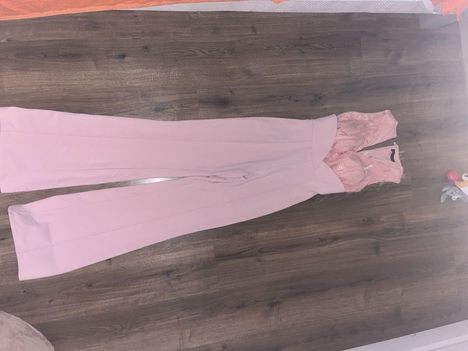 Страхотен официален гащеризон в размер С/М