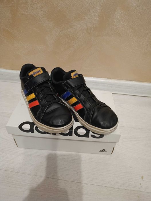 Сникърси, кецове Adidas - още в гаранция!