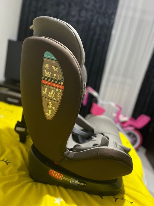 Vând scaun copii mașină