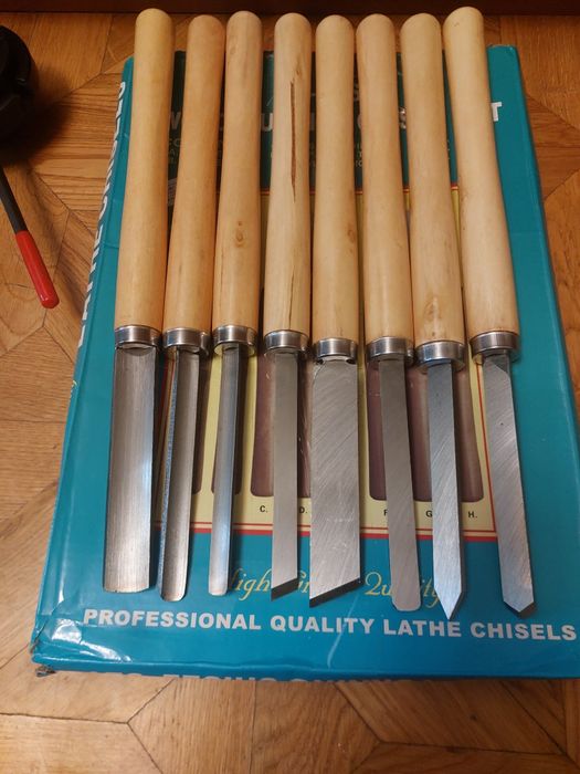 РАСПРОДАЖА - 8 штук резцы по дереву