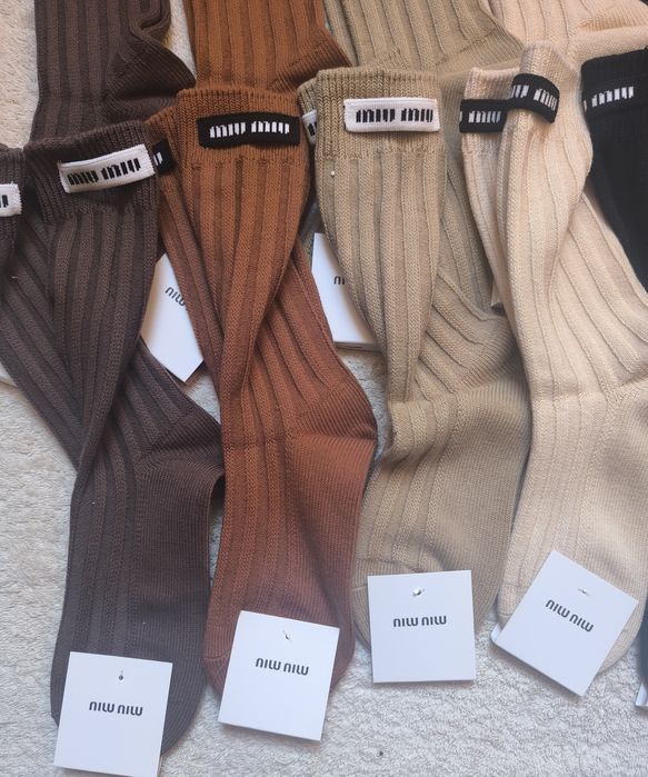 Дамски чорапи различни цветове