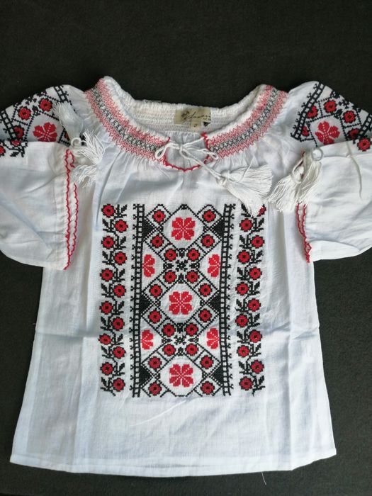 Ie fetite motive tradiționale din bumbac de la 0 la 16 anișori.