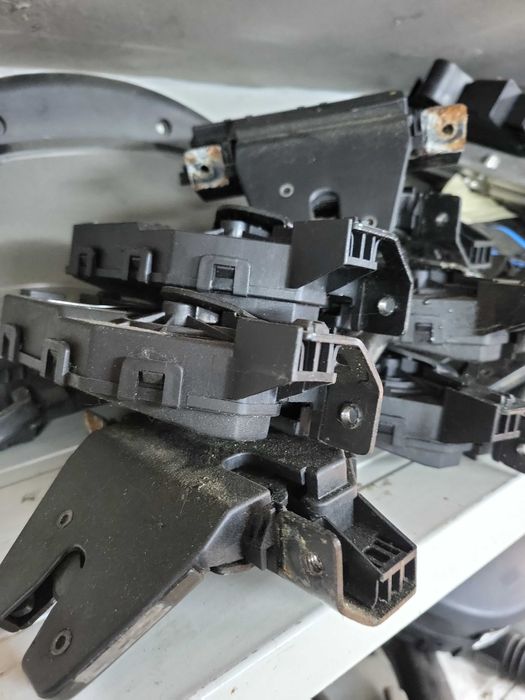 Iala,broasca portbagaj bmw e90,e60