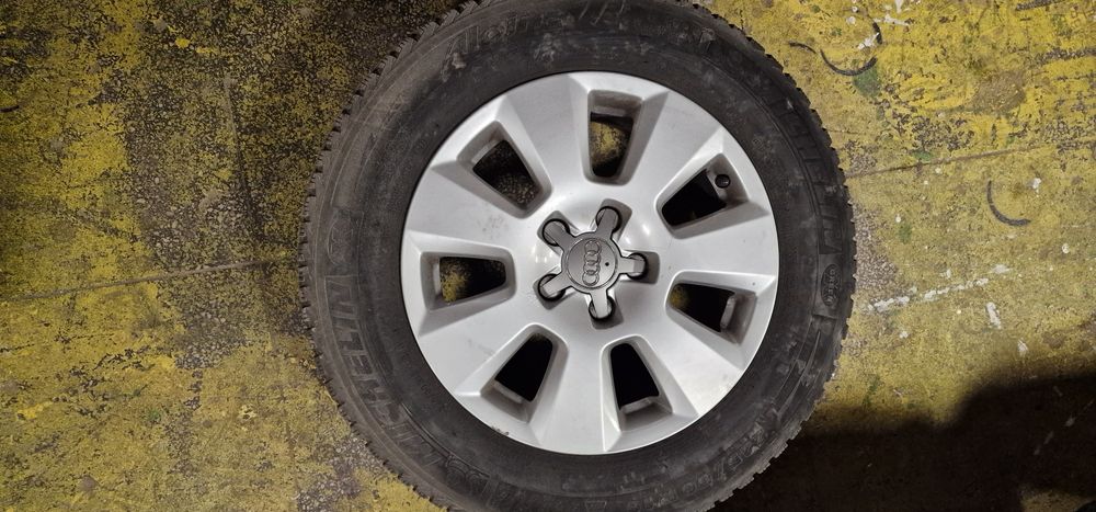 Jante audi r 16 cu anvelope iarna 225 60 r16